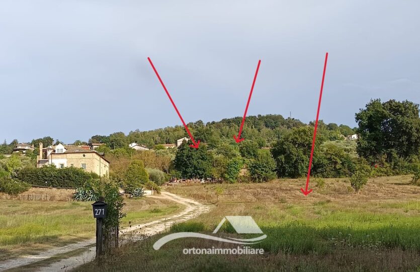 Vendesi terreno con unità collabente, Lanciano c.da Santa Giusta