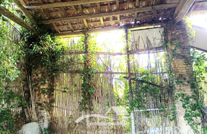 Vendesi terreno con unità collabente, Lanciano c.da Santa Giusta