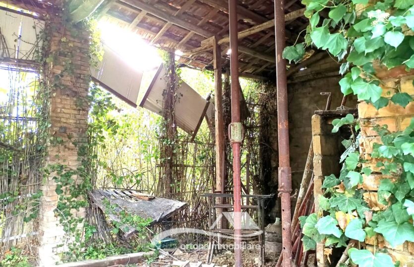 Vendesi terreno con unità collabente, Lanciano c.da Santa Giusta