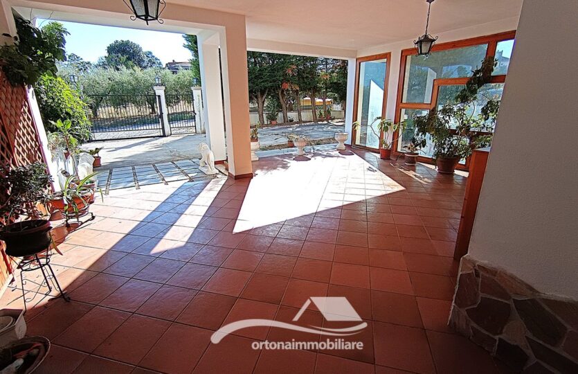 Vendesi appartamento in villa, Ortona c.da San Donato