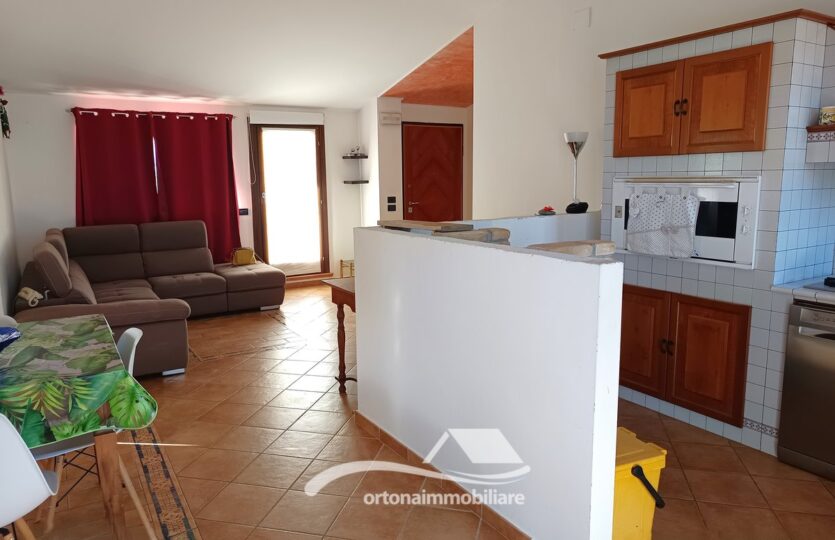 Vendesi appartamento in villa, Ortona c.da San Donato