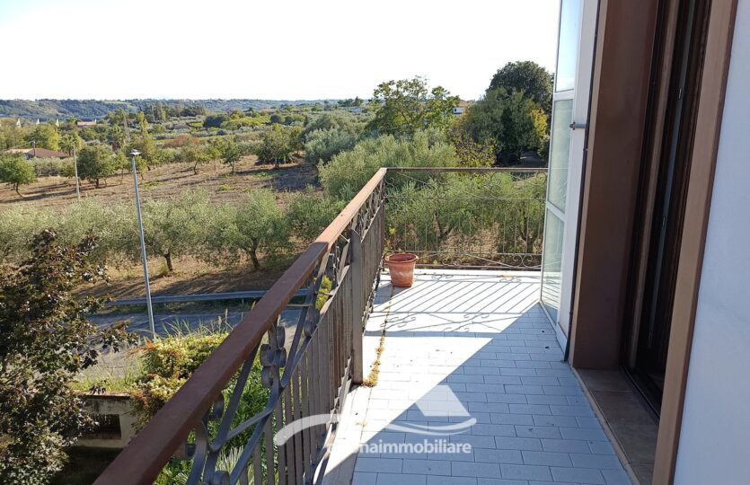 Vendesi appartamento in villa, Ortona c.da San Donato