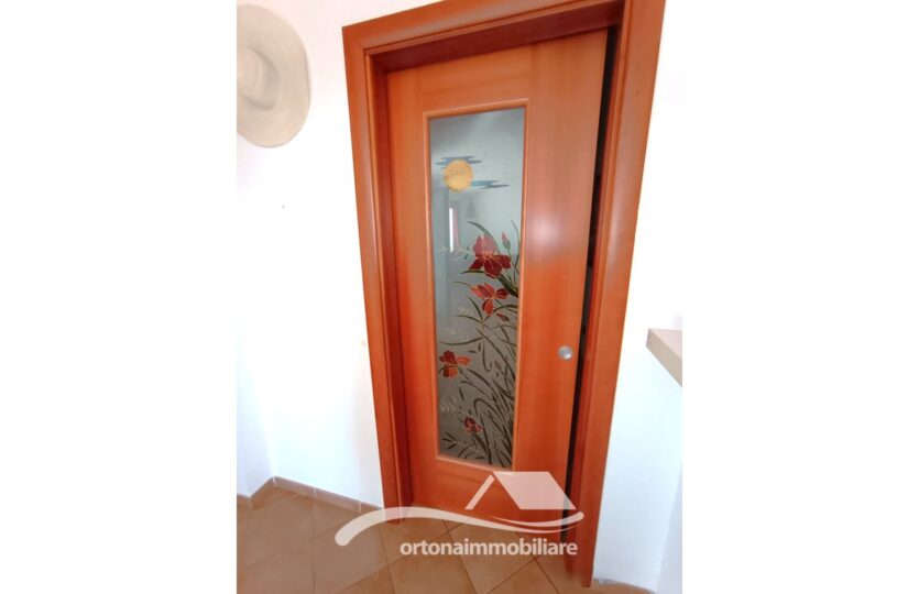 Vendesi appartamento in villa, Ortona c.da San Donato