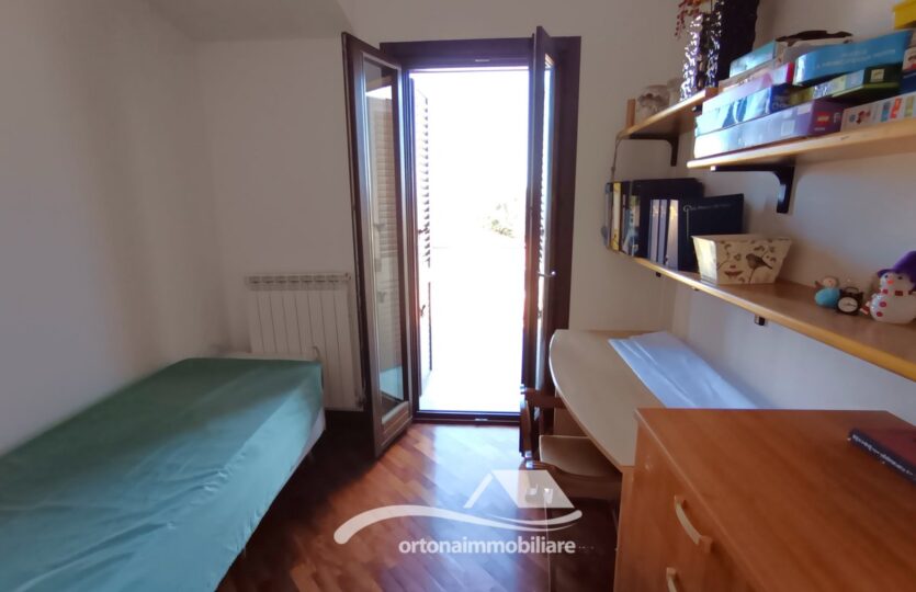 Vendesi appartamento in villa, Ortona c.da San Donato