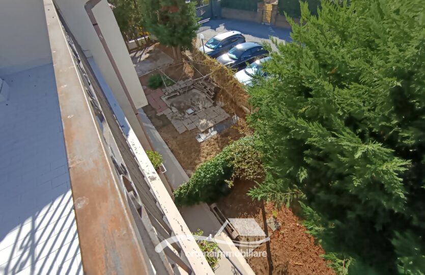 Vendesi appartamento in villa, Ortona c.da San Donato