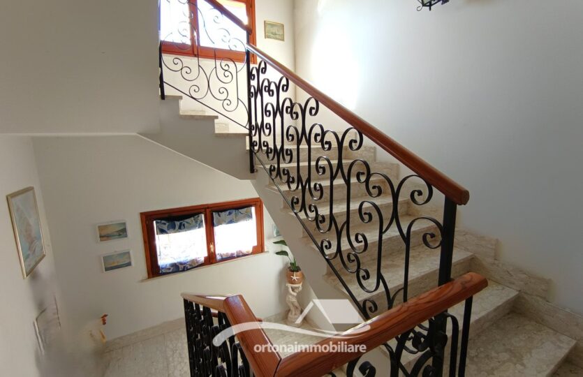 Vendesi appartamento in villa, Ortona c.da San Donato